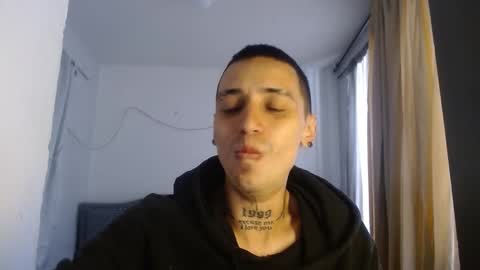 Snapshot of xalejo_max chatting on 09/25/25, 04:21 xalejo_max online show from 09/25/25, 04:21