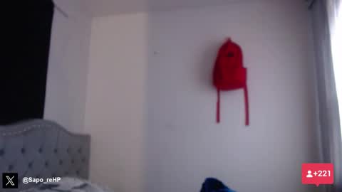 Snapshot of xalejo_max chatting on 10/05/25, 01:42 xalejo_max online show from 10/05/25, 01:42