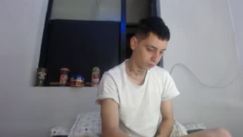 Snapshot of xalejo_max chatting on 11/14/25, 10:58 xalejo_max online show from 11/14/25, 10:58