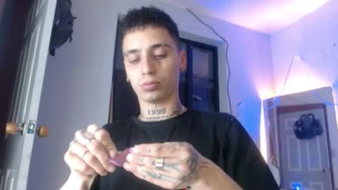 Snapshot of xalejo_max chatting on 11/16/25, 12:05 xalejo_max online show from 11/16/25, 12:05