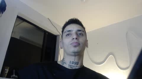 Snapshot of xalejo_max chatting on 11/17/25, 10:48 xalejo_max online show from 11/17/25, 10:48