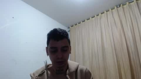 Snapshot of xalejo_max chatting on 11/27/25, 11:34 xalejo_max online show from 11/27/25, 11:34