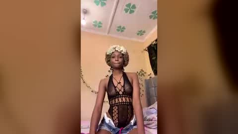 Snapshot of xalia_caramel chatting on 06/15/26, 08:55 Alexa online show from 06/15/26, 08:55