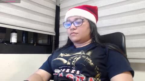 xander_taylor_ online show from 12/19/25, 06:31