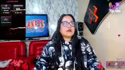 xander_taylor_ online show from 06/14/26, 05:09