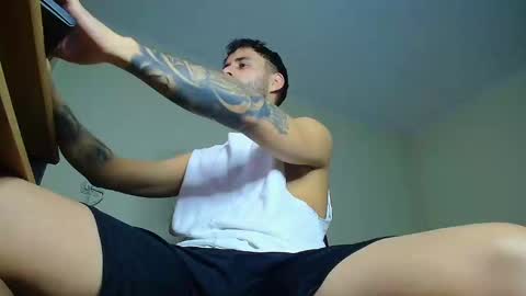 Snapshot of xandercagex chatting on 01/06/25, 09:00 XanderCageX online show from 01/06/25, 09:00