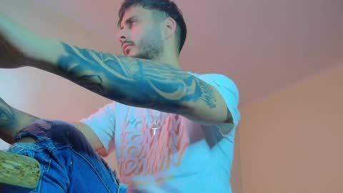 Snapshot of xandercagex chatting on 02/02/25, 10:35 XanderCageX online show from 02/02/25, 10:35