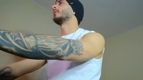 Snapshot of xandercagex chatting on 02/15/25, 10:44 XanderCageX online show from 02/15/25, 10:44