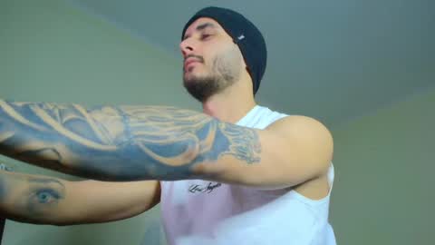 Snapshot of xandercagex chatting on 02/16/25, 10:54 XanderCageX online show from 02/16/25, 10:54