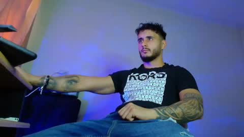 Snapshot of xandercagex chatting on 10/01/25, 07:03 XanderCageX online show from 10/01/25, 07:03