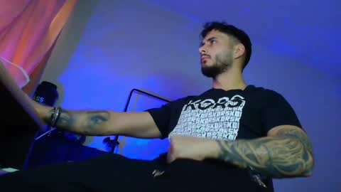 Snapshot of xandercagex chatting on 11/12/25, 09:32 XanderCageX online show from 11/12/25, 09:32