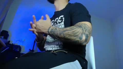 Snapshot of xandercagex chatting on 11/16/25, 06:02 XanderCageX online show from 11/16/25, 06:02