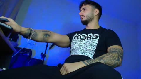 Snapshot of xandercagex chatting on 12/01/25, 07:52 XanderCageX online show from 12/01/25, 07:52