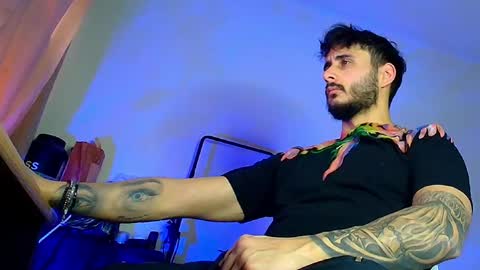 Snapshot of xandercagex chatting on 12/19/25, 11:06 XanderCageX online show from 12/19/25, 11:06