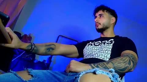 Snapshot of xandercagex chatting on 12/23/25, 08:23 XanderCageX online show from 12/23/25, 08:23