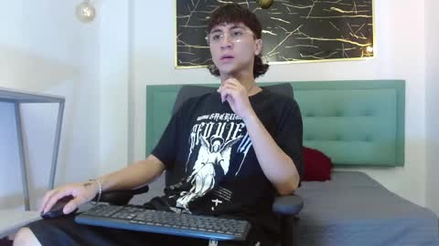 xandergrey8 online show from 04/17/26, 12:41