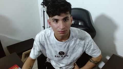 Snapshot of xanderstone00 chatting on 02/08/26, 01:25 Xanderstone online show from 02/08/26, 01:25