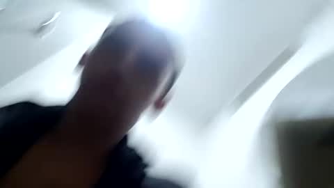 Snapshot of xandressex chatting on 02/11/25, 05:16 Andres online show from 02/11/25, 05:16