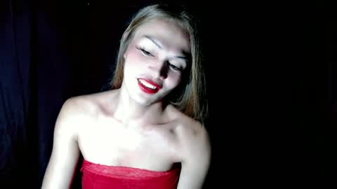 Snapshot of xangel_redx chatting on 06/19/26, 12:42 ANGEL online show from 06/19/26, 12:42