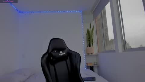 Xavier online show from 04/16/26, 10:34