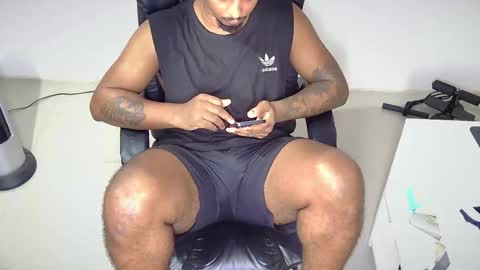 Xavier Miller online show from 10/25/25, 06:35