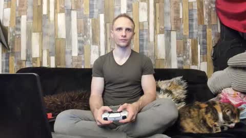 Chris Wild online show from 11/23/25, 09:03