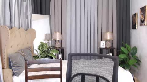 I LOVEE TO TRAVEL AROUND THE WORLD online show from 03/08/25, 11:37