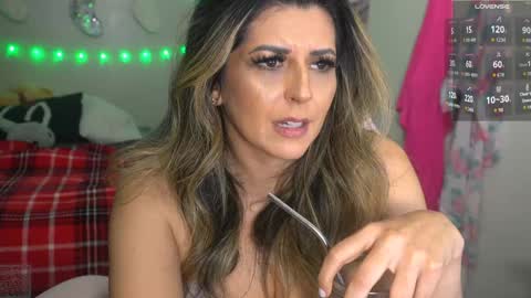 Snapshot of xclusivesecrets chatting on 01/07/26, 06:10 spoil me here online show from 01/07/26, 06:10