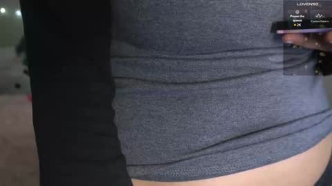 Snapshot of xclusivesecrets chatting on 01/10/26, 08:27 spoil me here online show from 01/10/26, 08:27