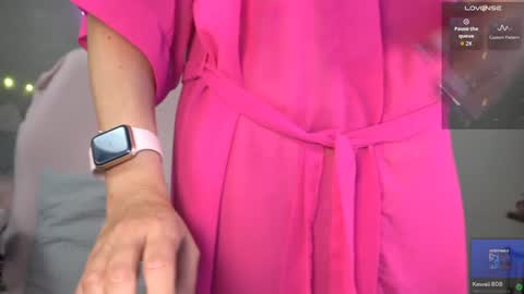 Snapshot of xclusivesecrets chatting on 02/08/26, 10:18 spoil me here online show from 02/08/26, 10:18