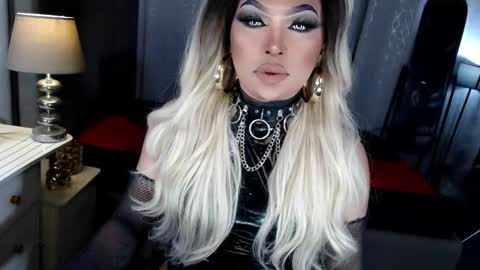 Zhavia online show from 10/20/25, 06:52