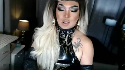 Zhavia online show from 11/20/25, 02:12