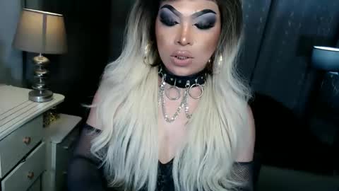 Zhavia online show from 11/26/25, 09:05