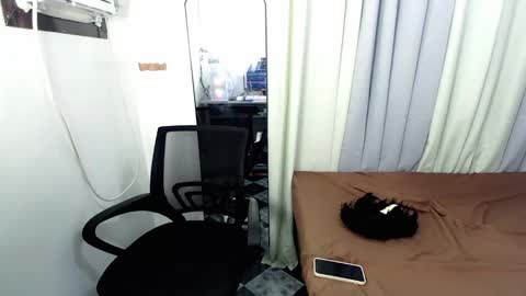 Snapshot of xdreamtrexie chatting on 01/03/25, 06:01 xdreamtrexie online show from 01/03/25, 06:01