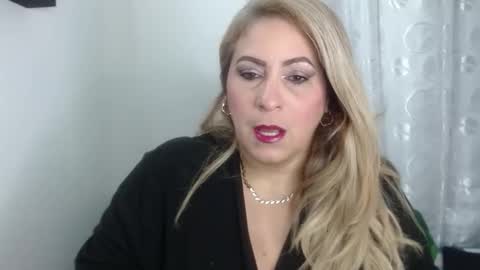 Elena online show from 12/18/25, 10:10