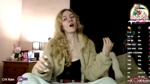 Snapshot of xelliee_rosex chatting on 01/06/25, 02:36 EllieeRose online show from 01/06/25, 02:36