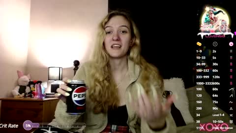 Snapshot of xelliee_rosex chatting on 01/08/25, 12:38 EllieeRose online show from 01/08/25, 12:38