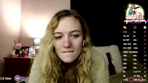 Snapshot of xelliee_rosex chatting on 01/08/25, 06:41 EllieeRose online show from 01/08/25, 06:41