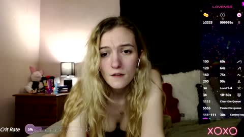 Snapshot of xelliee_rosex chatting on 01/24/25, 03:22 EllieeRose online show from 01/24/25, 03:22