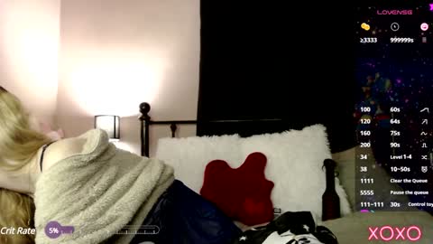 Snapshot of xelliee_rosex chatting on 01/25/25, 02:04 EllieeRose online show from 01/25/25, 02:04