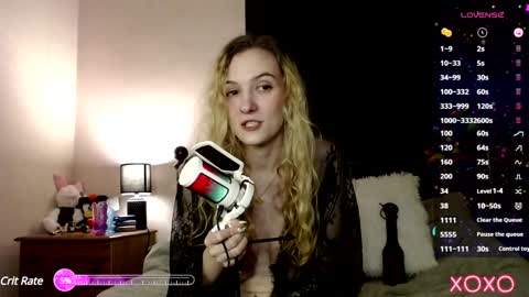 Snapshot of xelliee_rosex chatting on 02/02/25, 12:09 EllieeRose online show from 02/02/25, 12:09