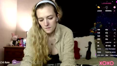 Snapshot of xelliee_rosex chatting on 02/15/25, 03:52 EllieeRose online show from 02/15/25, 03:52