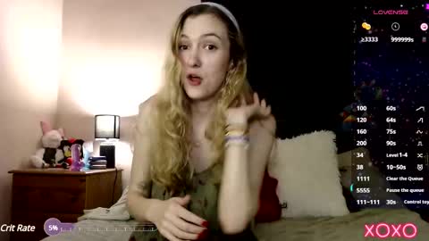 Snapshot of xelliee_rosex chatting on 02/24/25, 07:44 EllieeRose online show from 02/24/25, 07:44