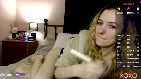 Snapshot of xelliee_rosex chatting on 03/08/25, 08:35 EllieeRose online show from 03/08/25, 08:35