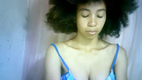 xenna610827 online show from 02/05/25, 11:17