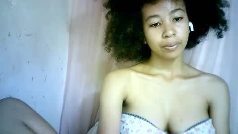 xenna610827 online show from 02/12/25, 04:55