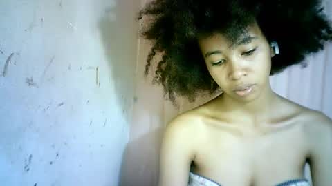 xenna610827 online show from 02/17/25, 02:26