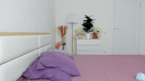 Snapshot of xf33tx chatting on 03/10/25, 05:54 xf33tx online show from 03/10/25, 05:54