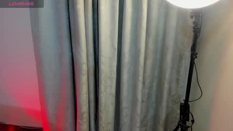 hinata  online show from 09/11/25, 11:05