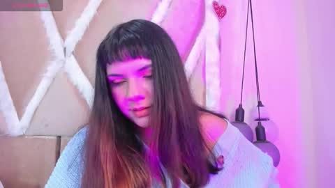 hinata  online show from 11/12/25, 11:36